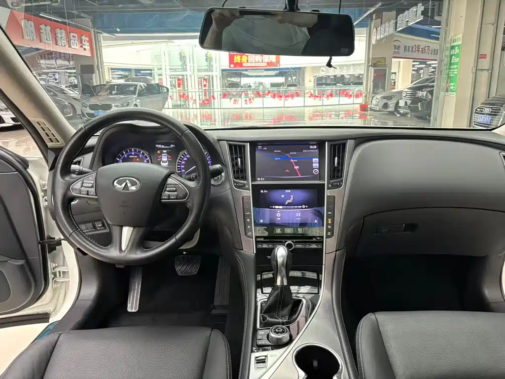 Infiniti Q50L 2015 — фото 10