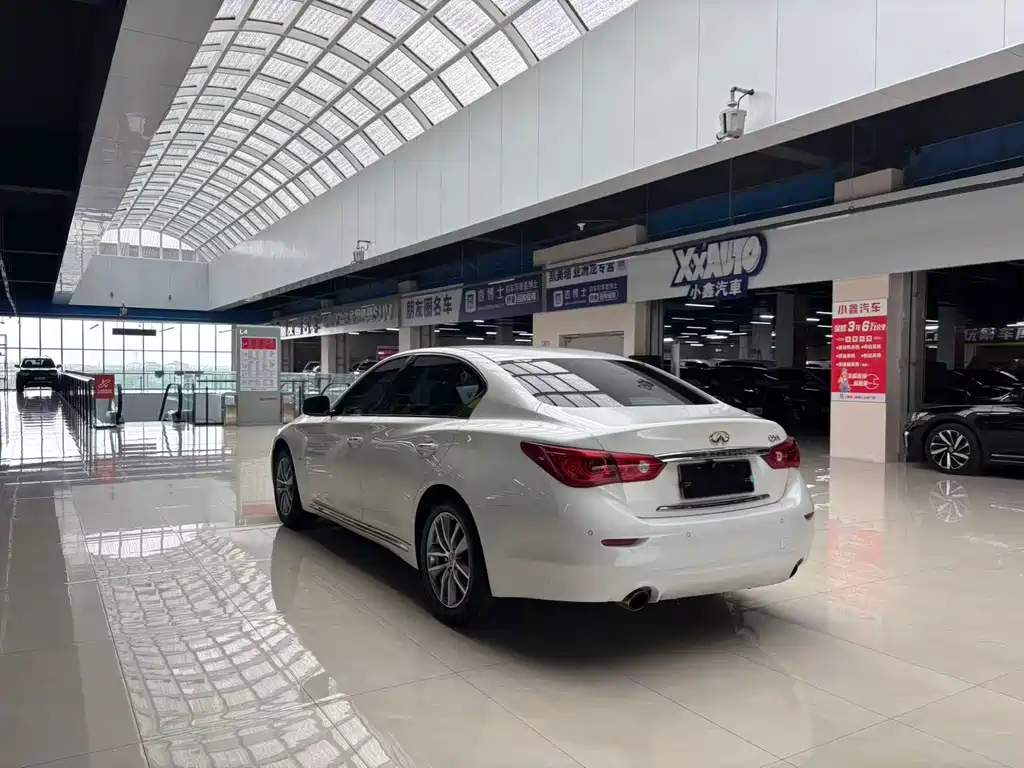 Infiniti Q50L 2015 — фото 6