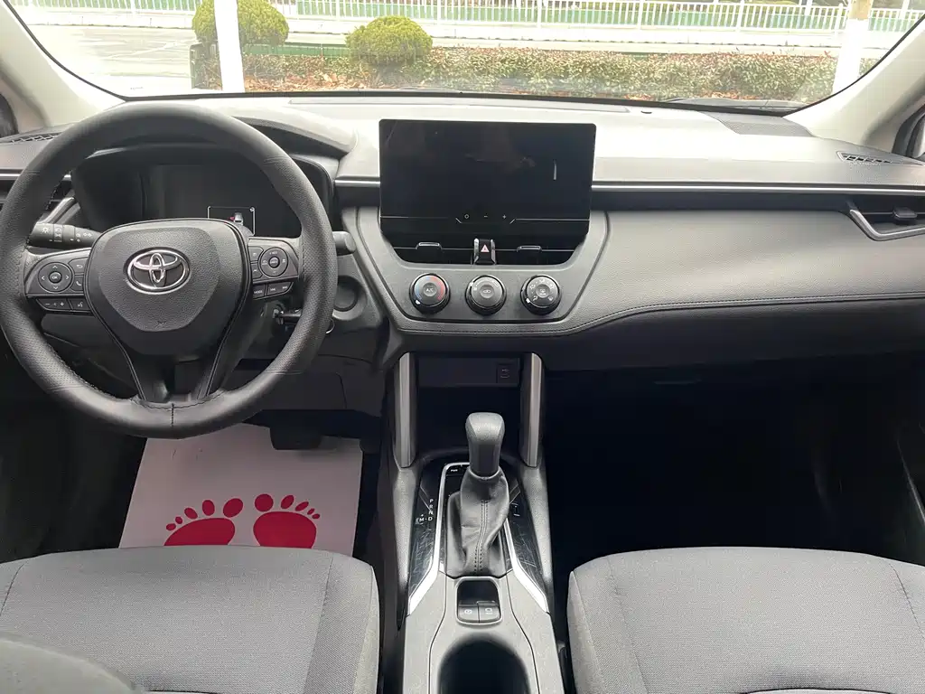 Toyota Corolla Cross 2024 — фото 10