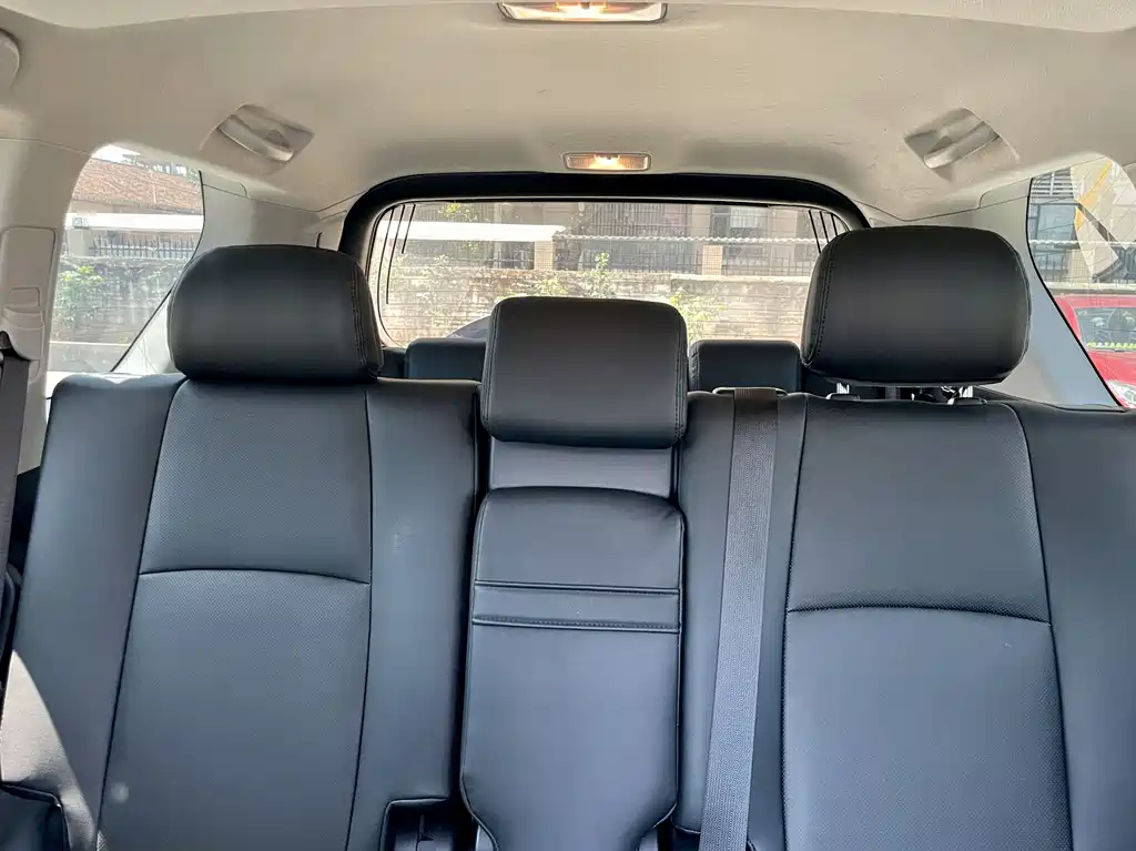 Toyota Prado 2019 — фото 11