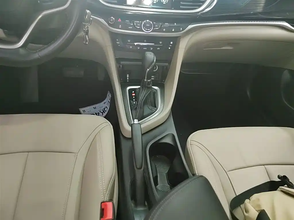 Buick Excelle 2019 — фото 14