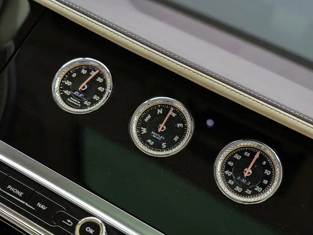 Bentley Flying Spur 2023 — фото 22