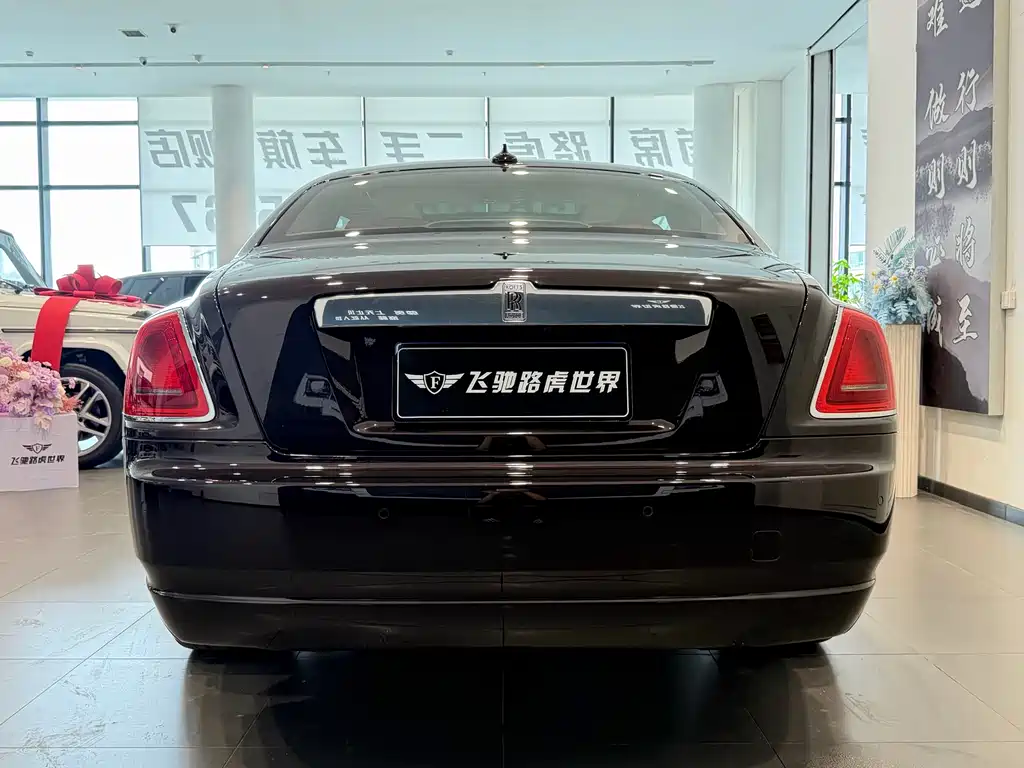 Rolls-Royce Ghost 2013 — фото 28