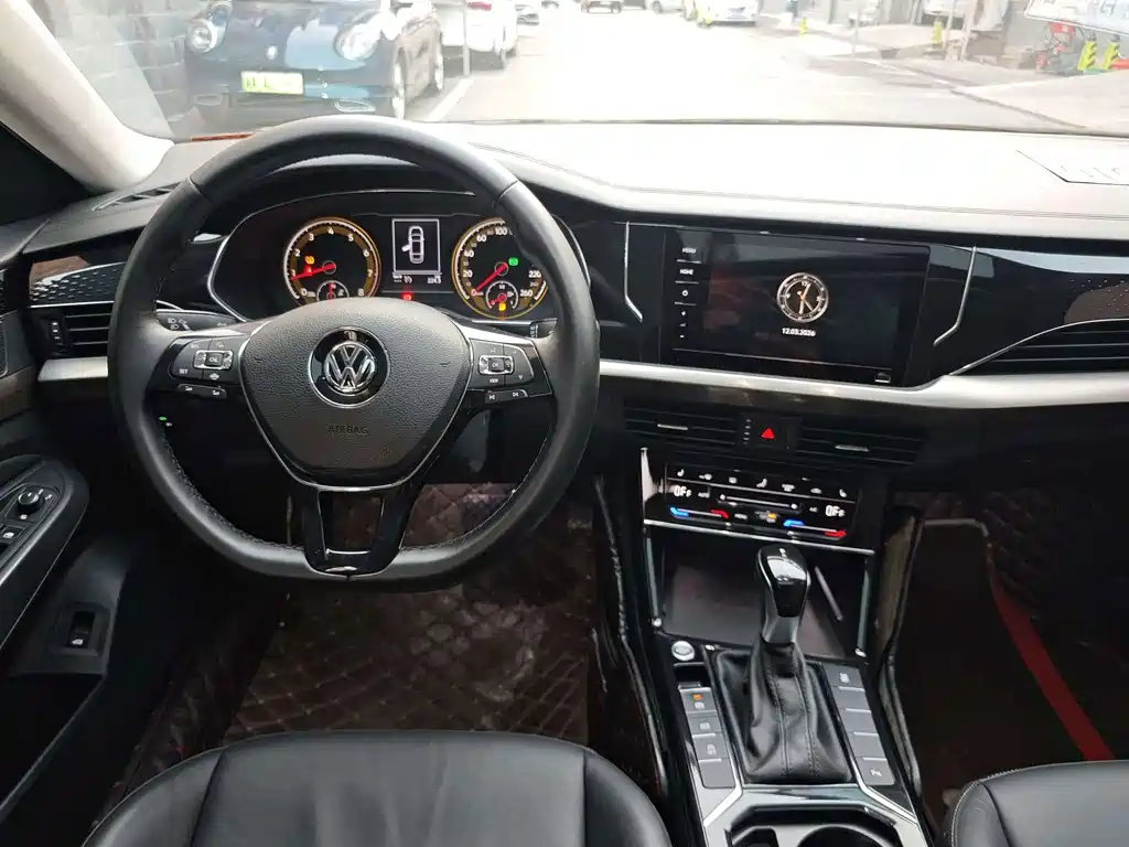 Volkswagen Passat 2020 — фото 13