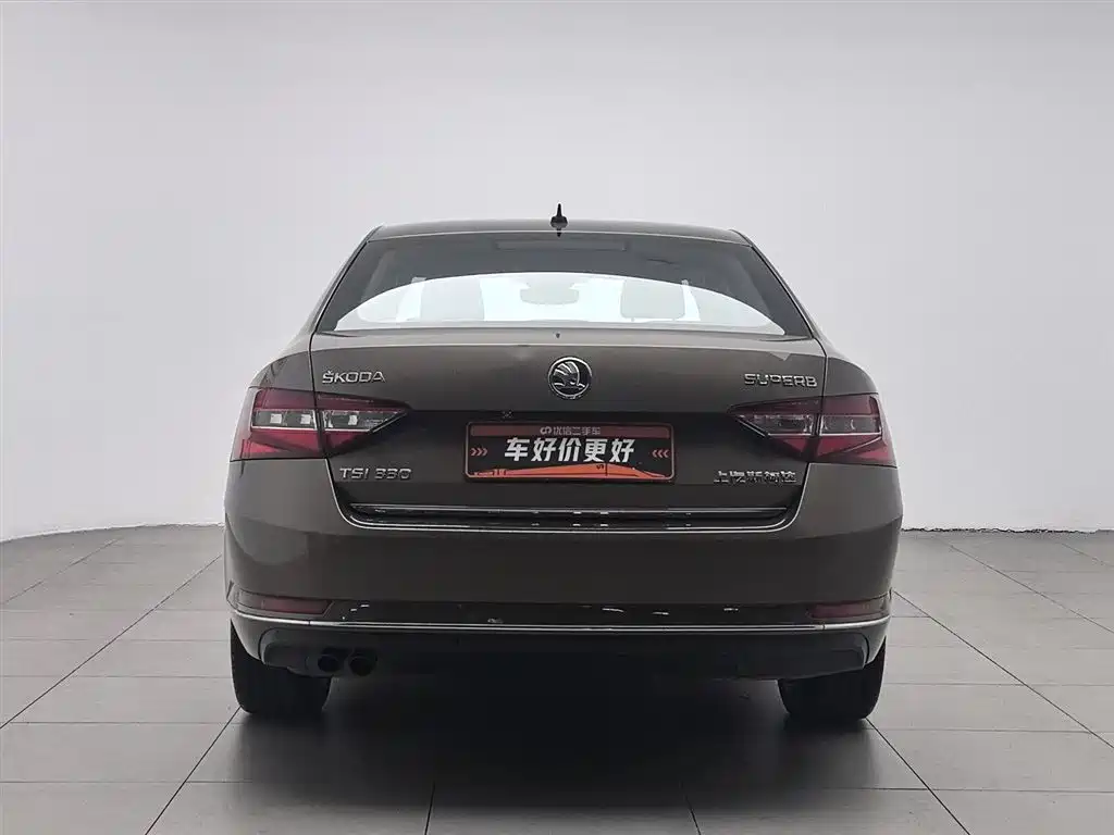 Skoda Superb 2017 — фото 4