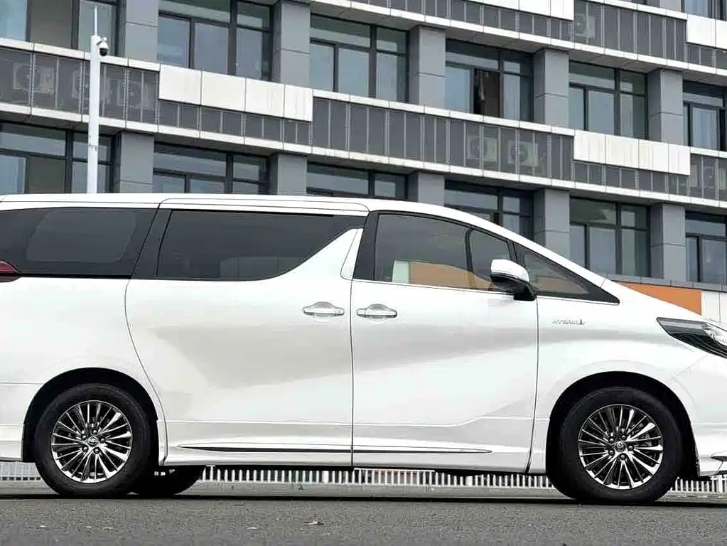 Toyota Alphard 2021 — фото 4