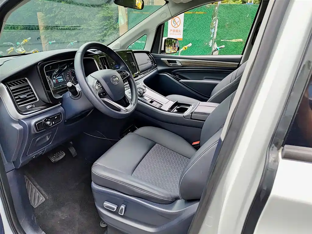GAC Motor Trumpchi M8 2024 — фото 7