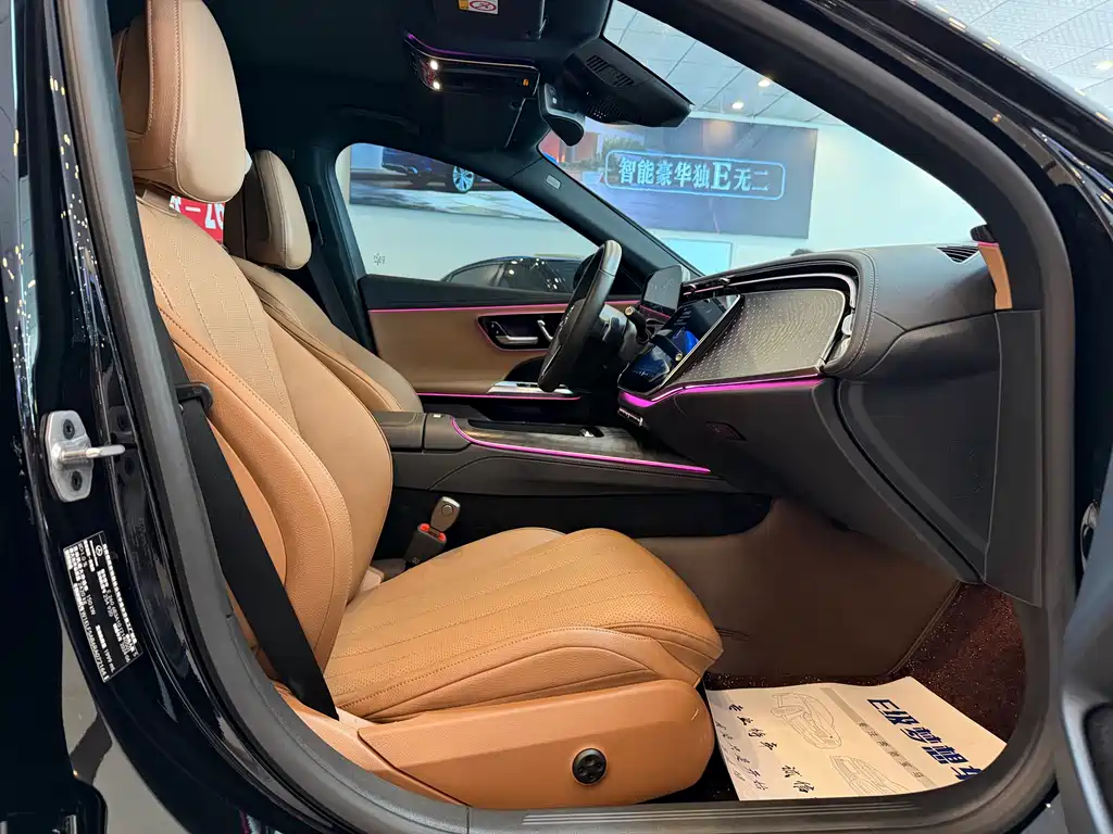 Mercedes-Benz E-Class 2025 — фото 15