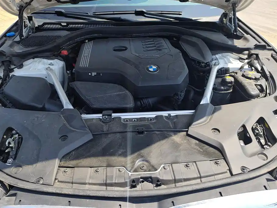 BMW 5 Series 2022 — фото 10