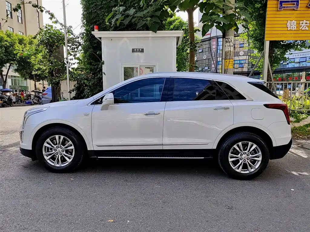 Cadillac XT5 2022 — фото 3
