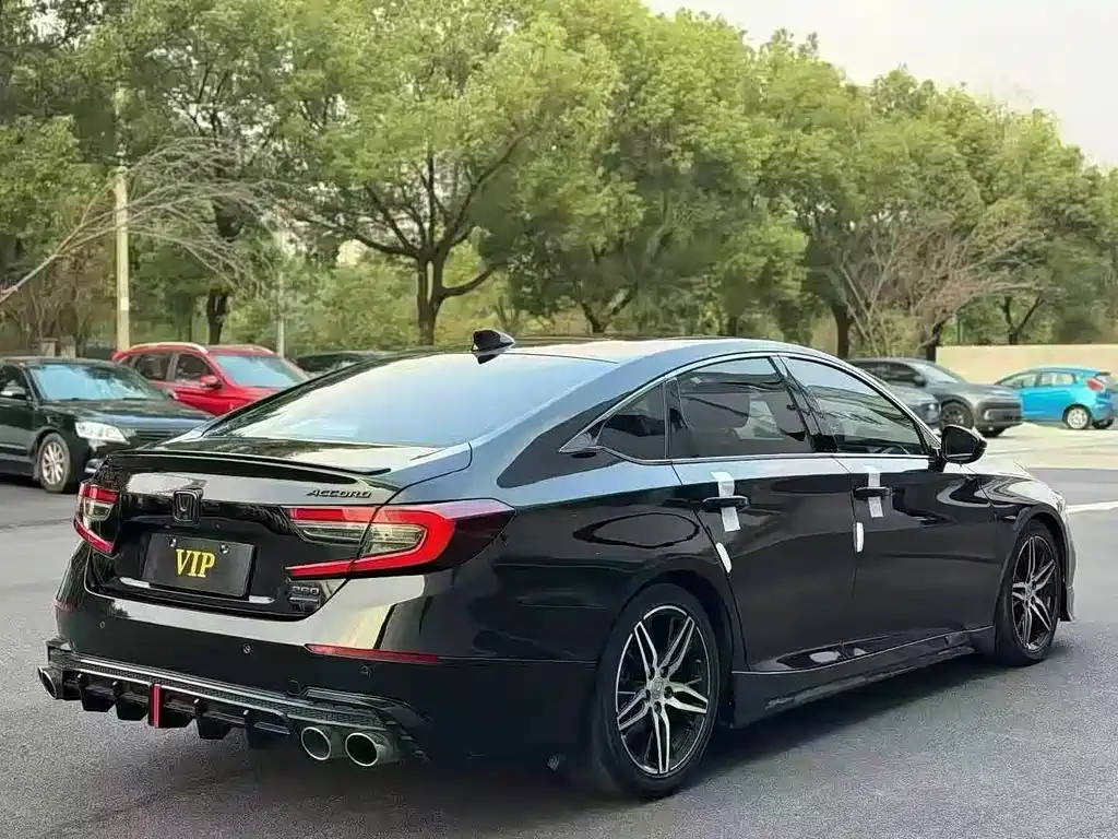 Honda Accord 2022 — фото 16