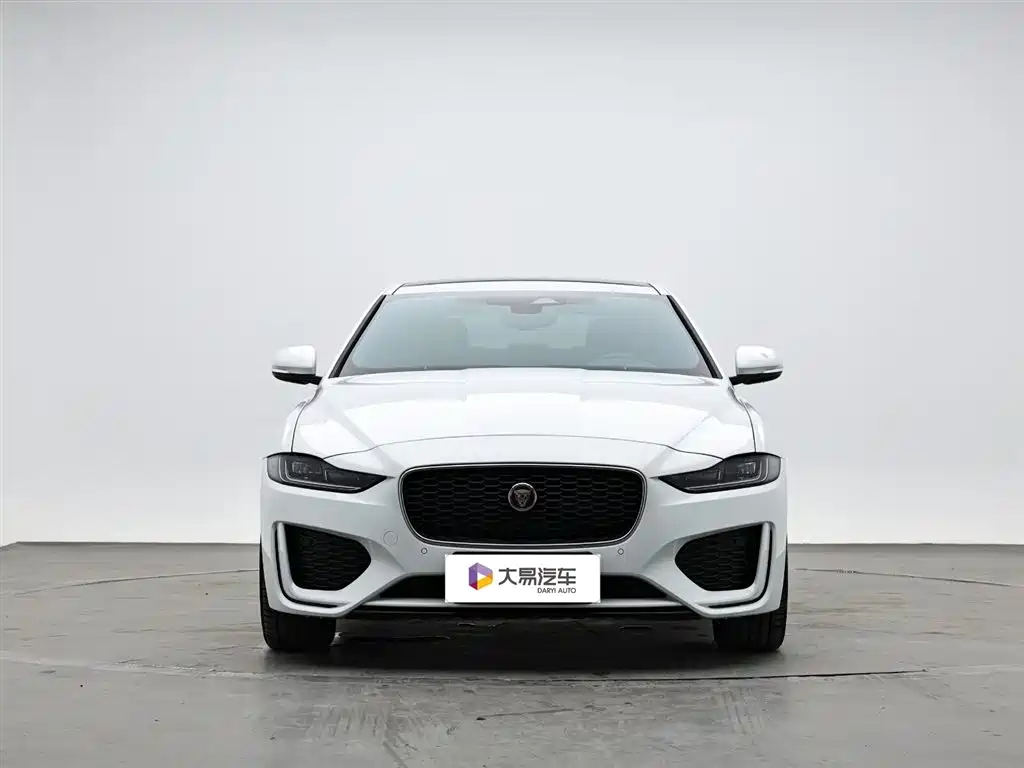 Jaguar XEL 2025 — фото 2