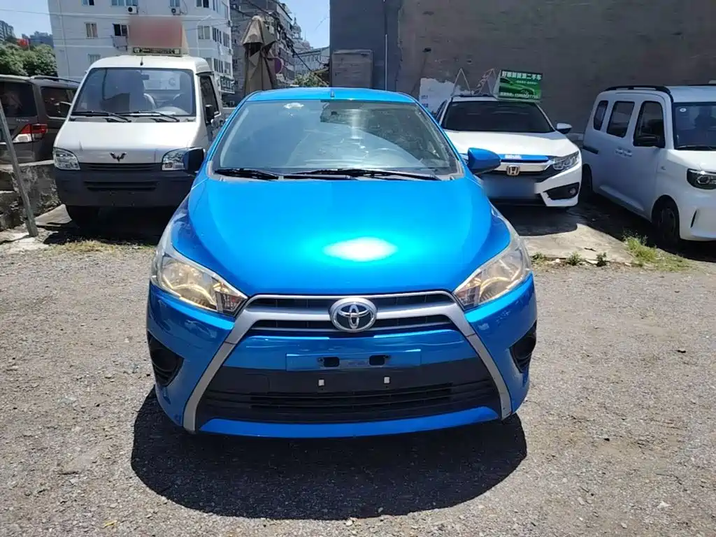 Toyota Yaris L 2015
