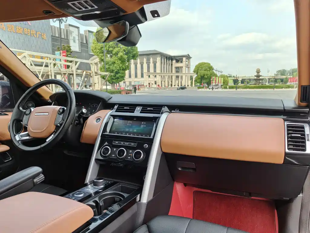 Land Rover Discovery 2020 — фото 12