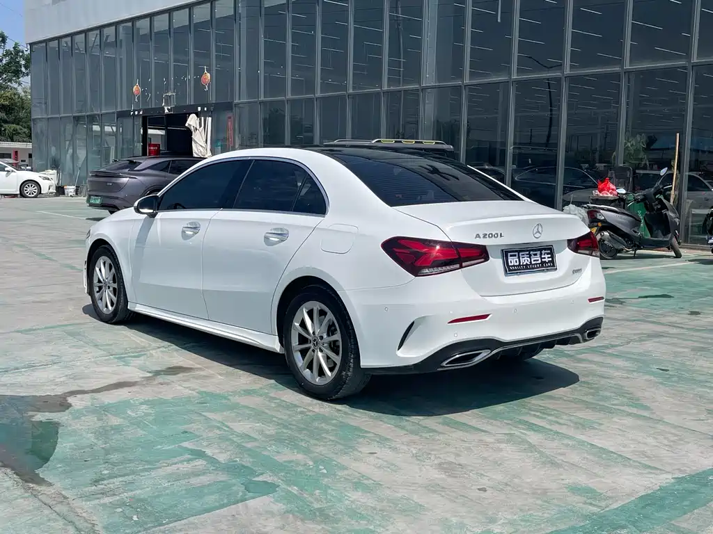 Mercedes-Benz A-Class 2022 — фото 16