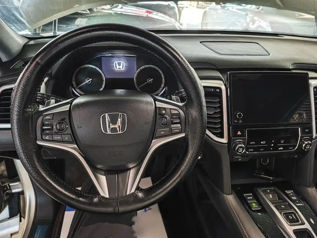 Honda UR-V 2018 — фото 8