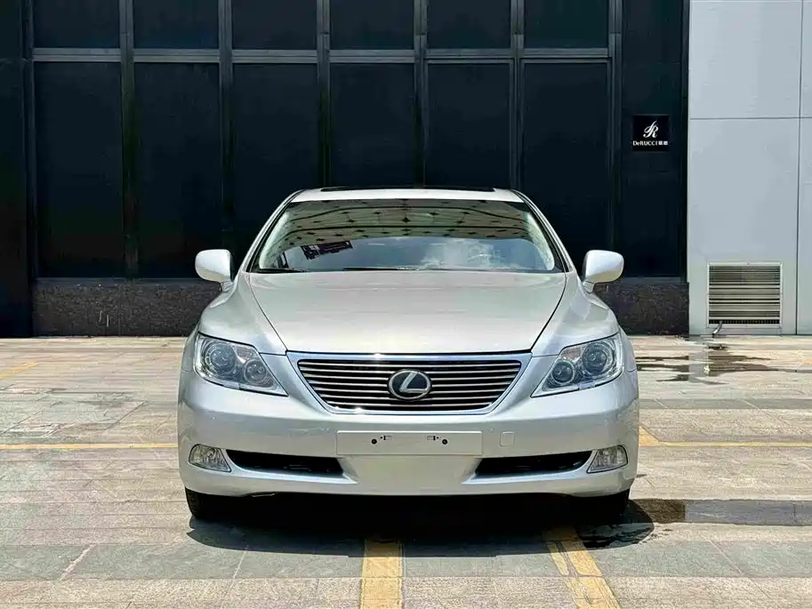 Lexus LS 2009 — фото 2