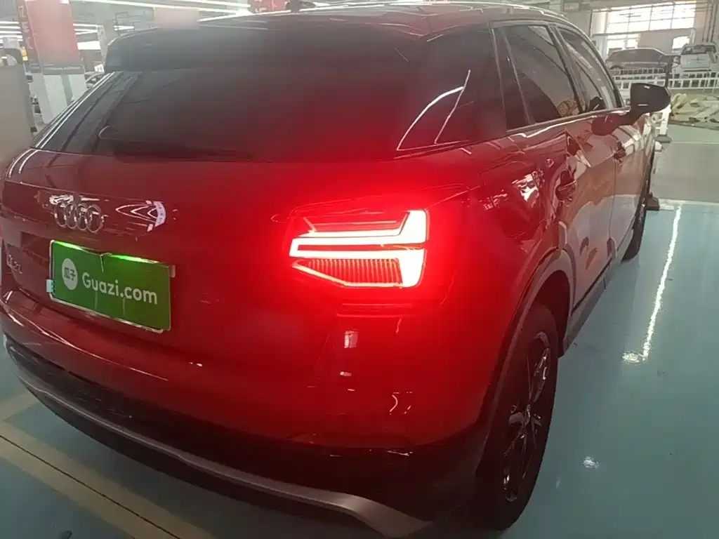 Audi Q2L 2020