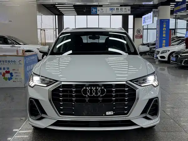 Audi Q3 2021