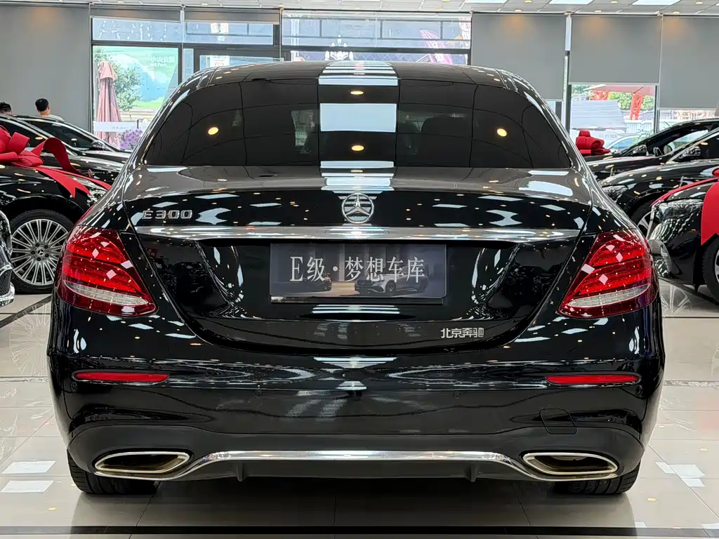 Mercedes-Benz E-Class 2016 — фото 19