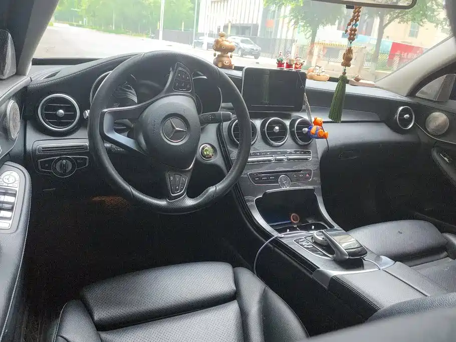 Mercedes-Benz C-Class 2018 — фото 12