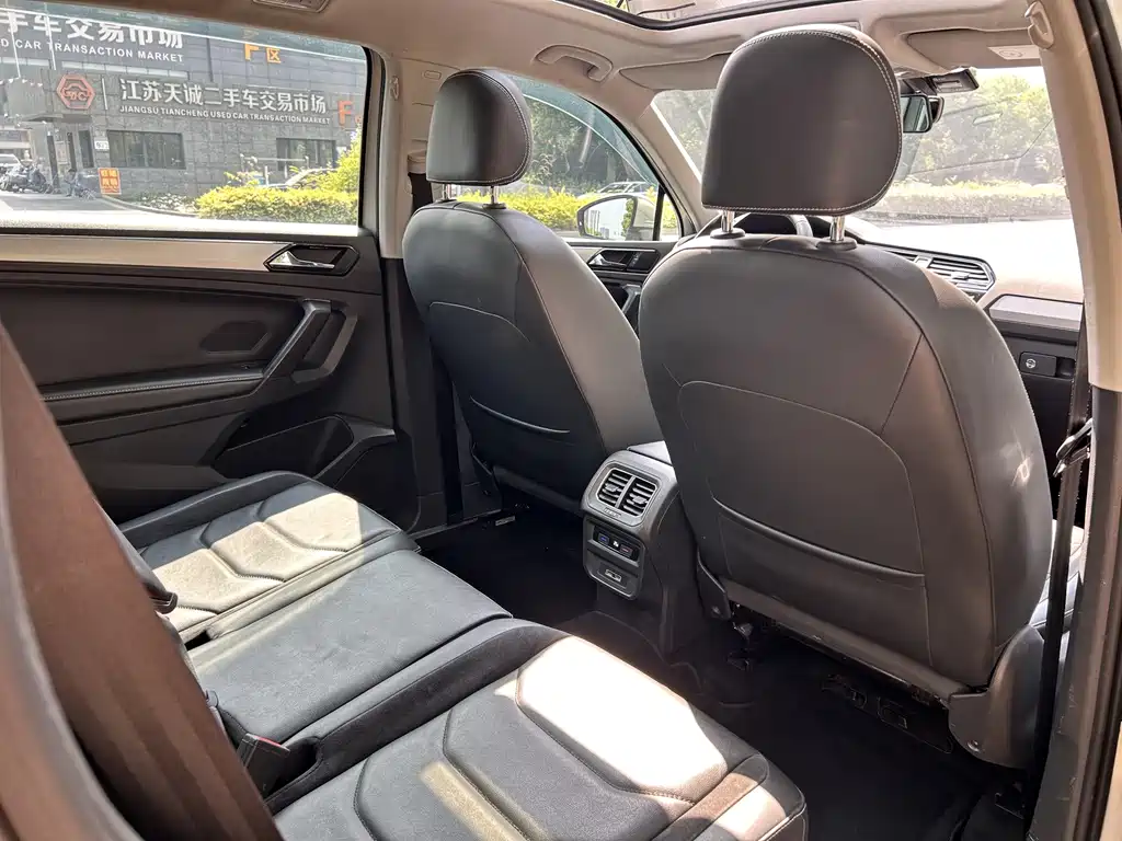 Volkswagen Tiguan L 2017 — фото 13