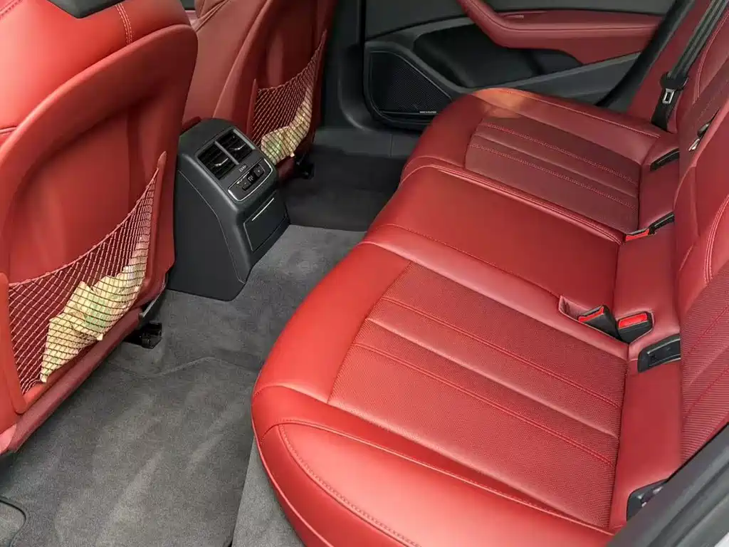 Audi A4L 2025