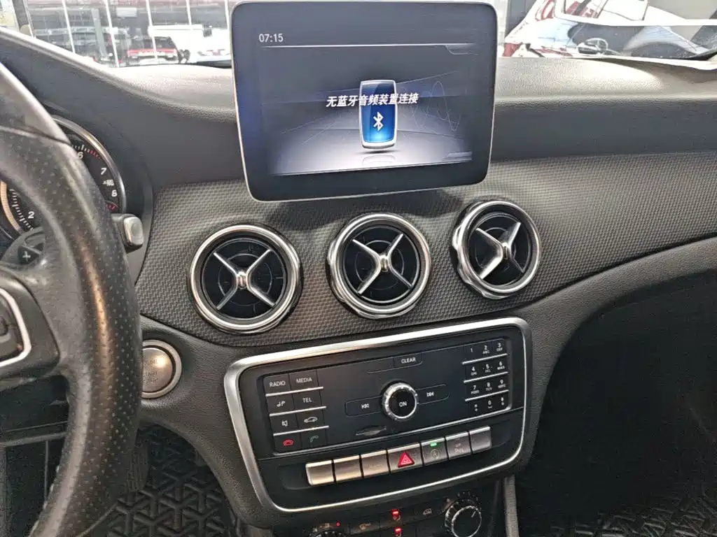 Mercedes-Benz GLA 2018 — фото 13