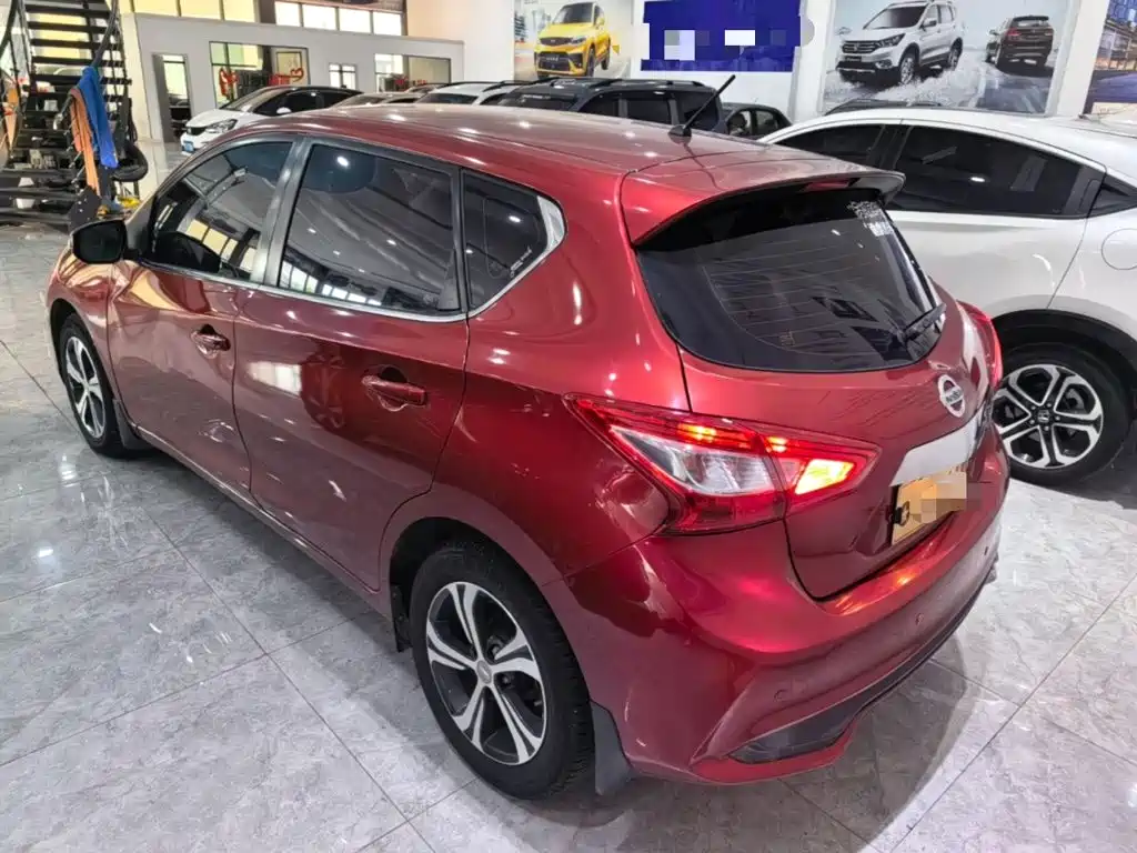 Nissan Tiida 2018 — фото 5