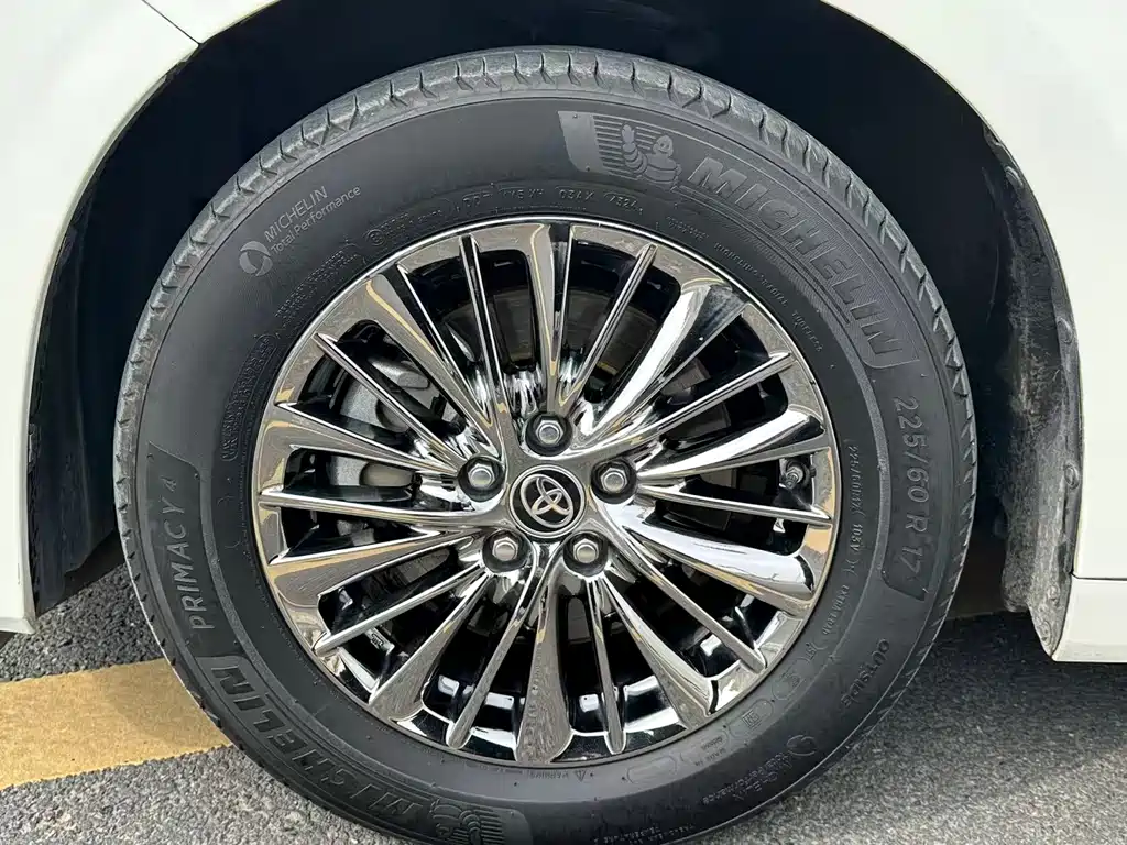Toyota Alphard 2020 — фото 11