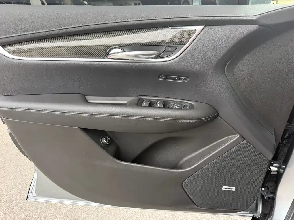 Cadillac XT5 2022 — фото 12