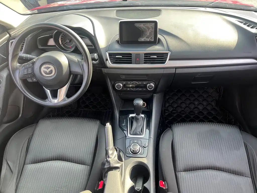 Mazda 3 Axela 2016 — фото 8
