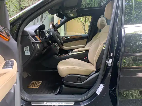 Mercedes-Benz M-Class 2015
