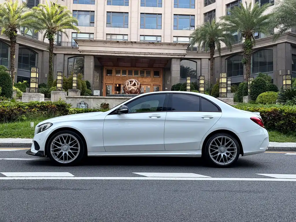 Mercedes-Benz C-Class 2018