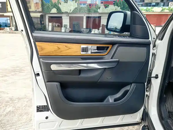Land Rover Range Rover Sport 2012