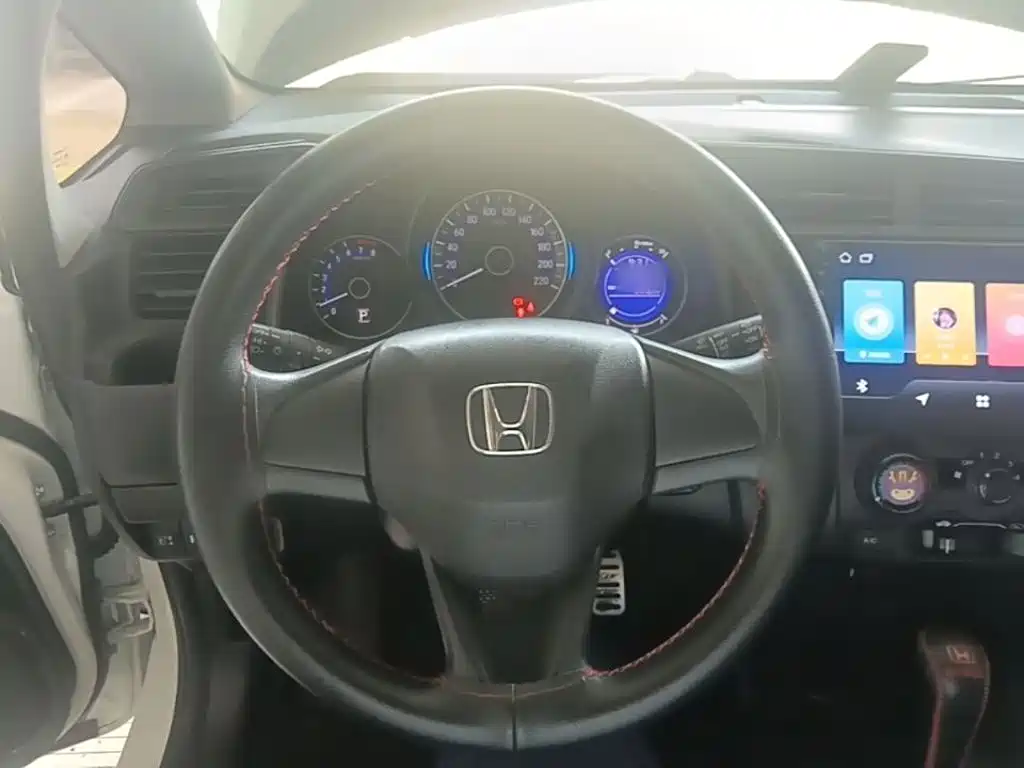 Honda Fit 2018 — фото 11