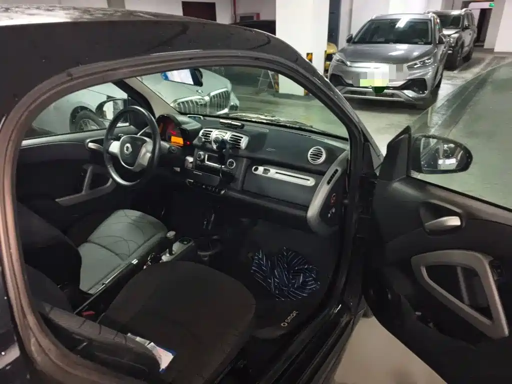 smart Fortwo 2015 — фото 20