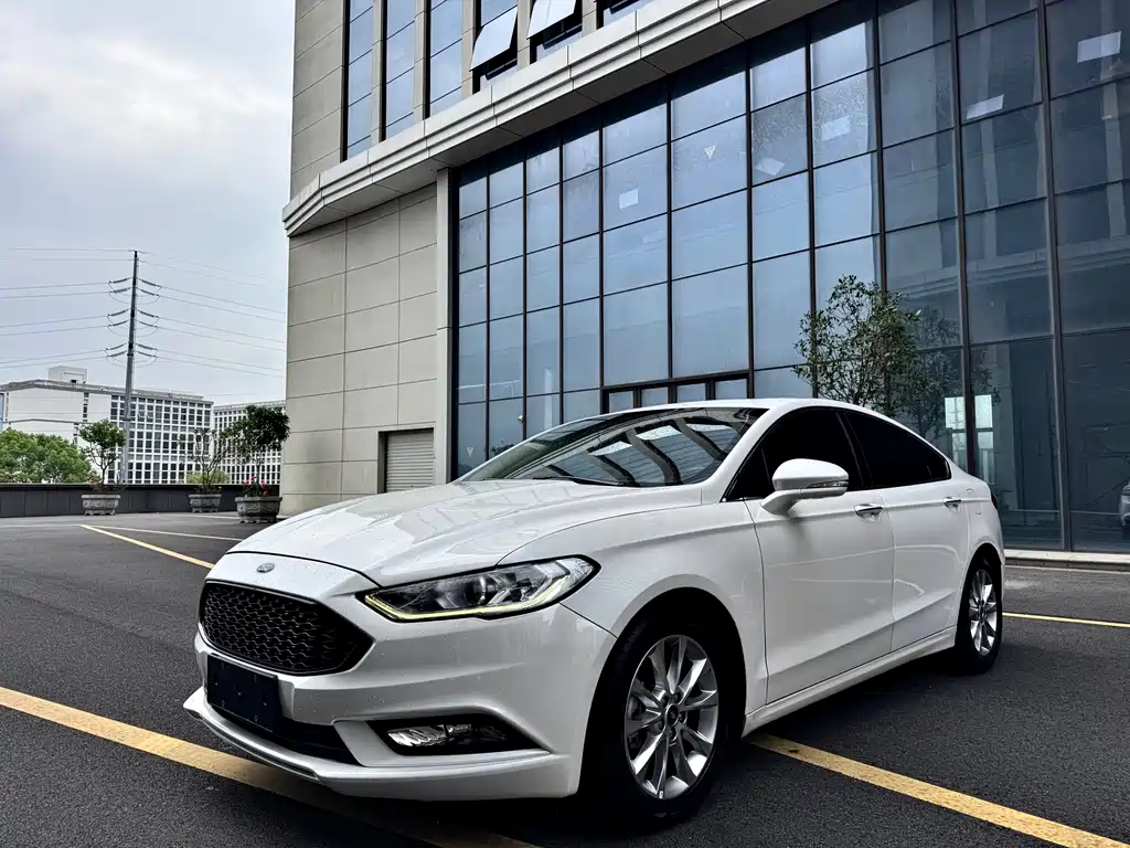 Ford Mondeo 2017 — фото 1