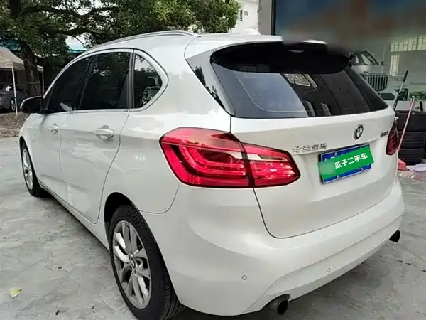 BMW 2 Series Station Wagon 2016