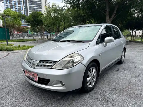Nissan Tiida 2008