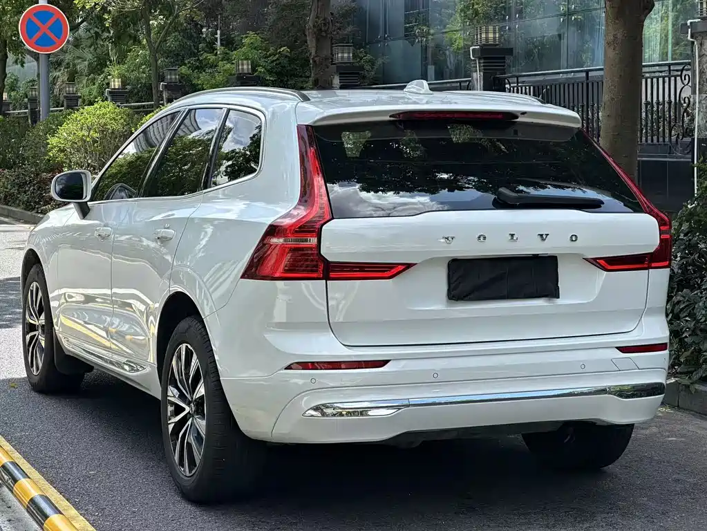 Volvo XC60 2024 — фото 9