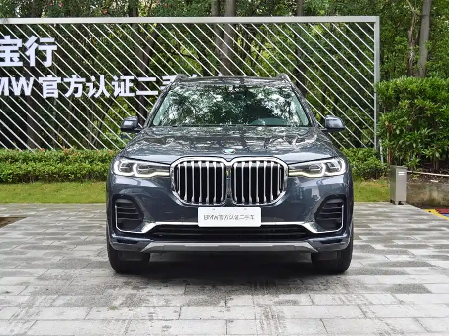 BMW X7 2021
