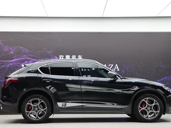 Alfa Romeo Stelvio 2020