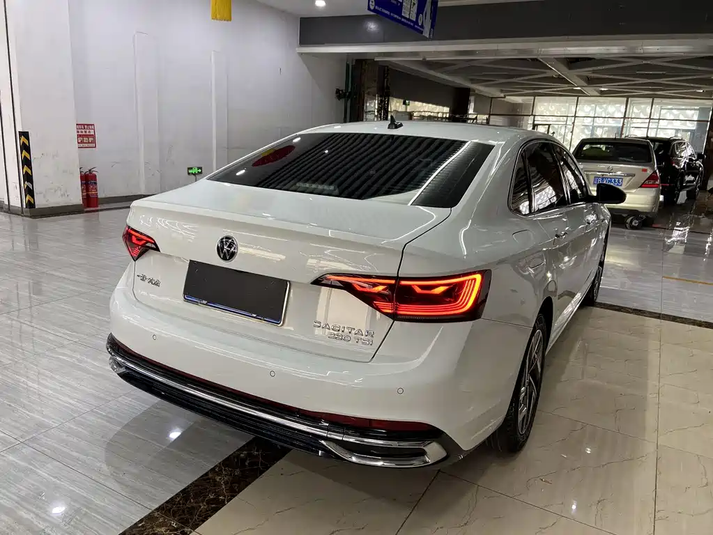 Volkswagen Sagitar 2022