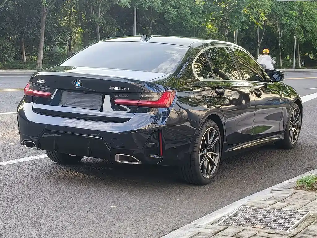 BMW 3 Series 2023 — фото 15