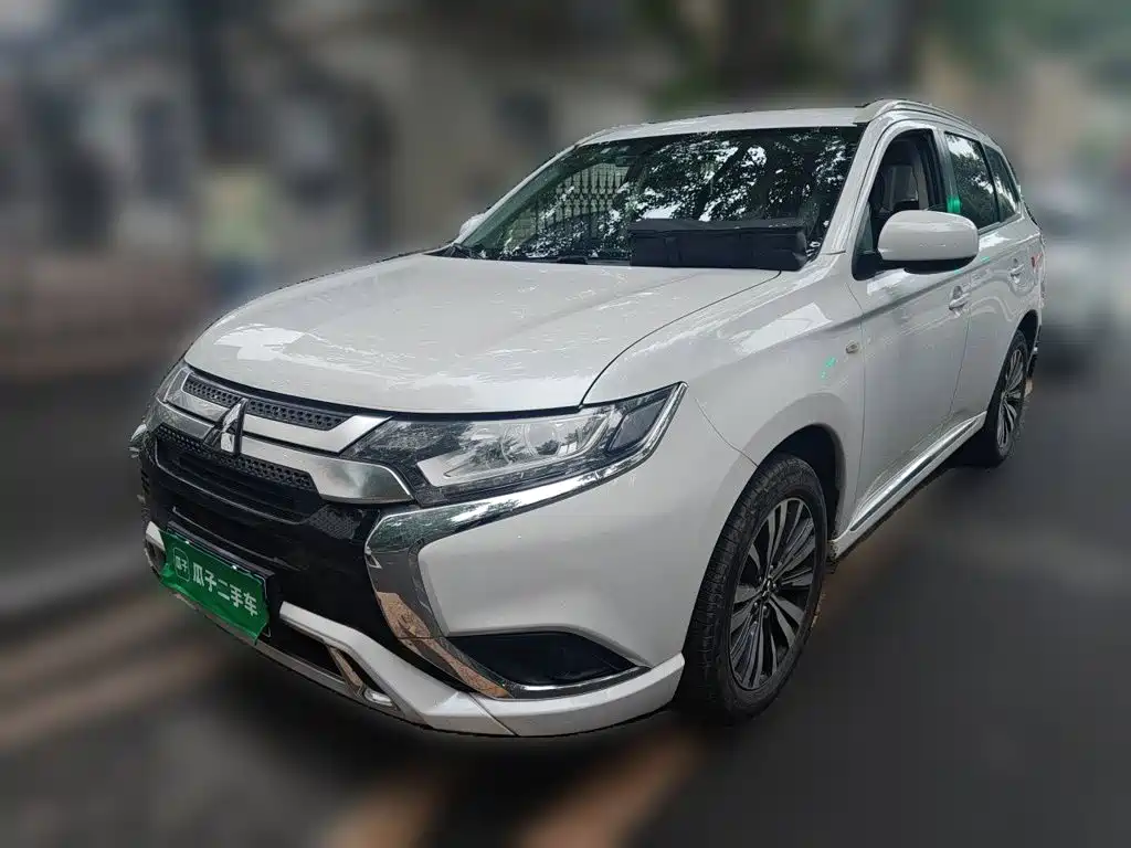 Mitsubishi Outlander 2022