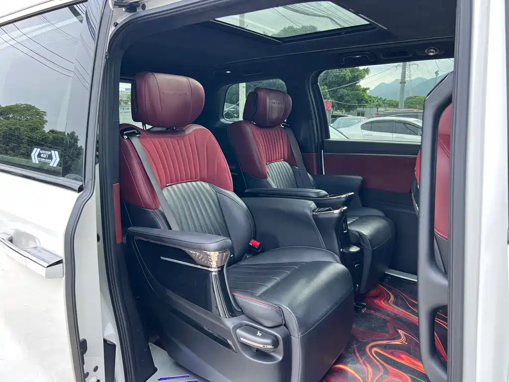 GAC Motor Trumpchi M8 2022 — фото 20