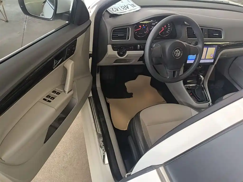 Volkswagen Gran Lavida 2016 — фото 16