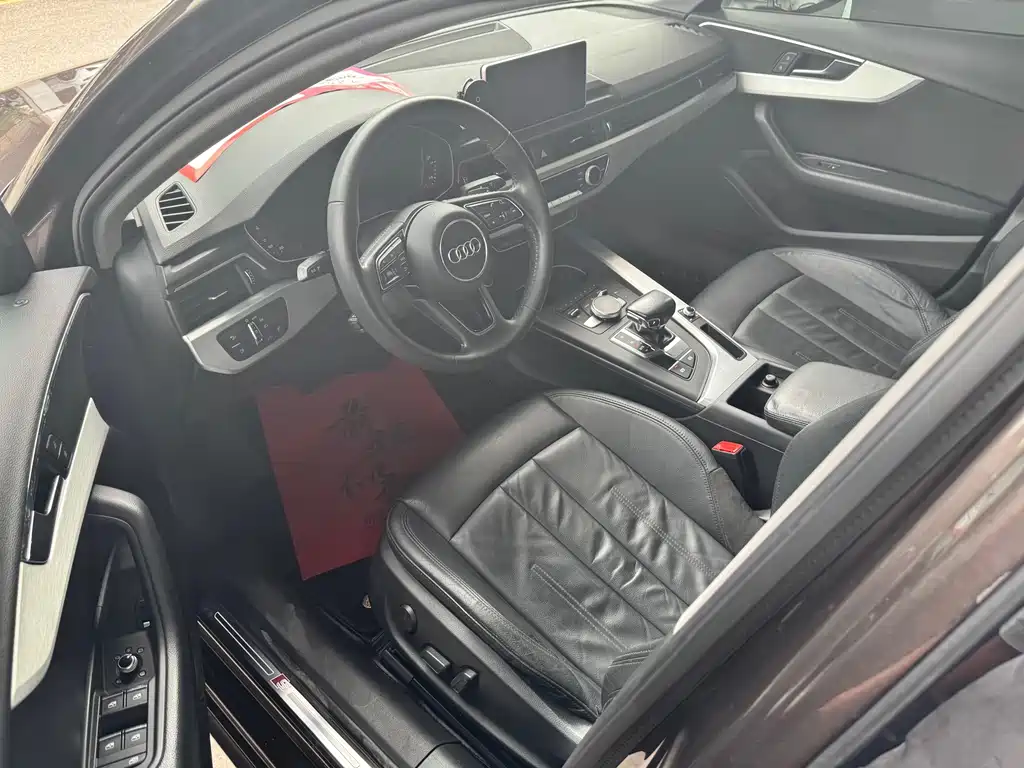 Audi A4L 2019