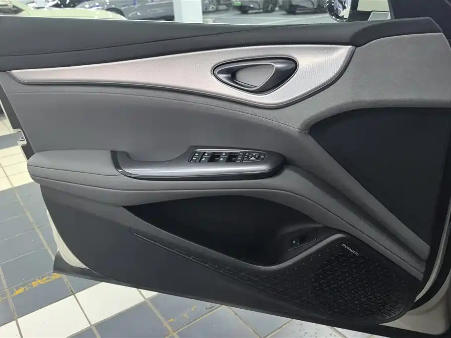 BYD Seal 07 DM-i 2025 — фото 6